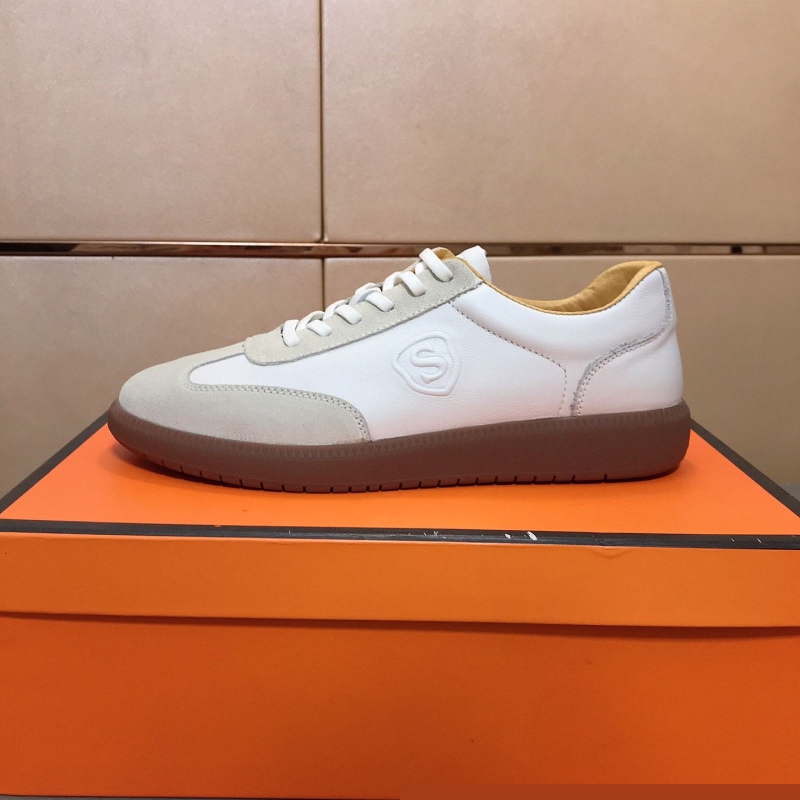 G*u*i casual shoes